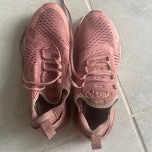 Pink vapormax Nike sneakers
